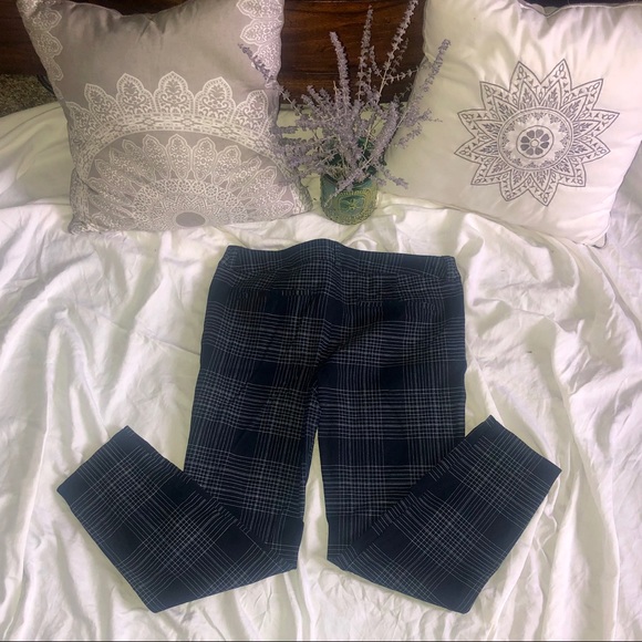OLD NAVY - SZ 10 DK. BLUE/WHITE PIXIE PANTS - Picture 4 of 8
